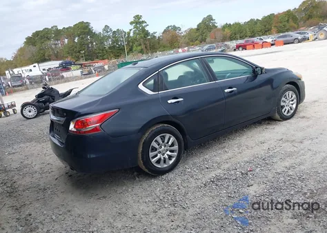 2015 Nissan Altima 2.5/2.5 S/2.5 Sl/2.5 Sv z USA, uszkodzony, nr VIN 1N4AL3AP6FN333121